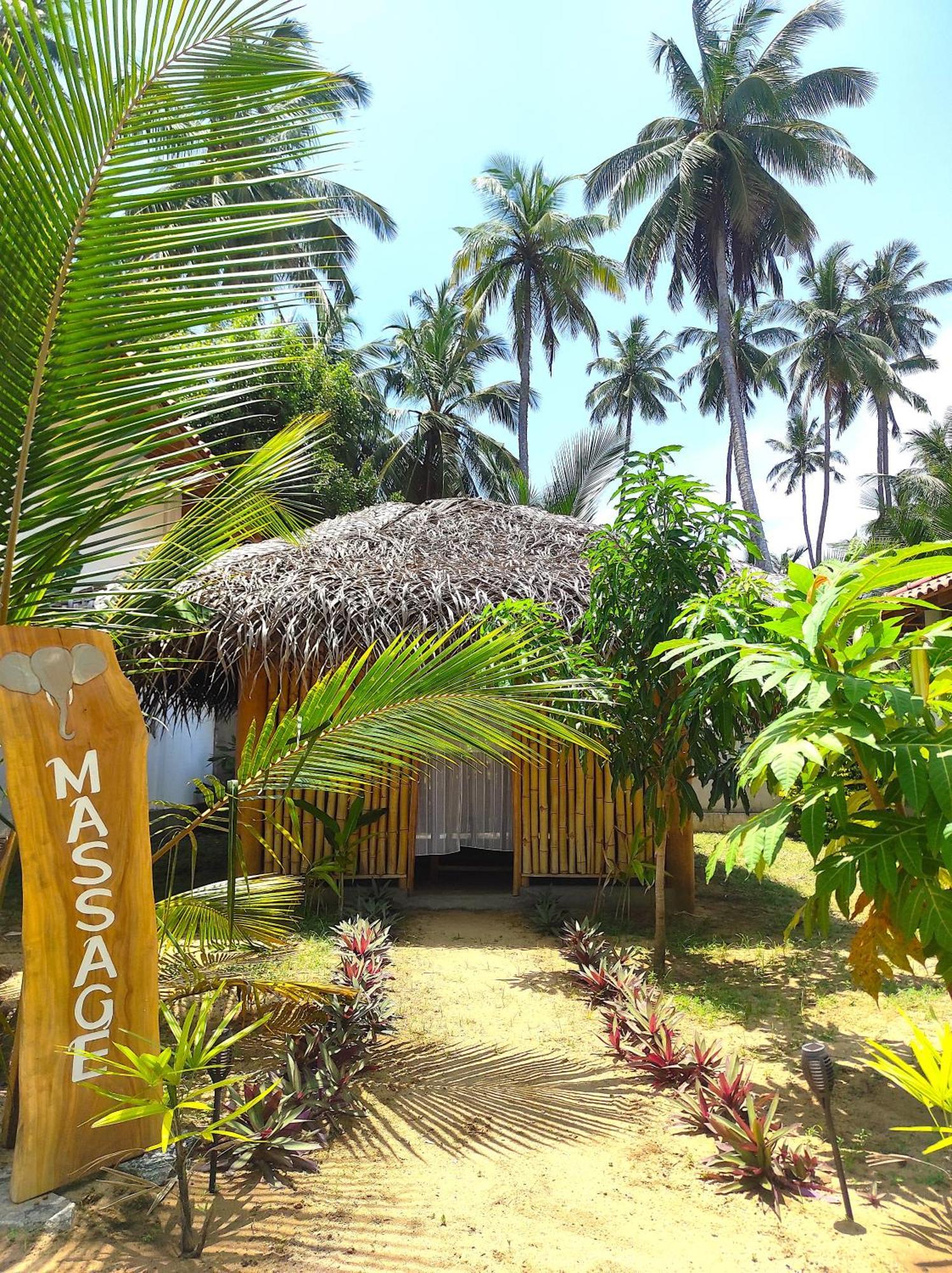 Sleeping Elephant Beach Resort Tangalle Extérieur photo