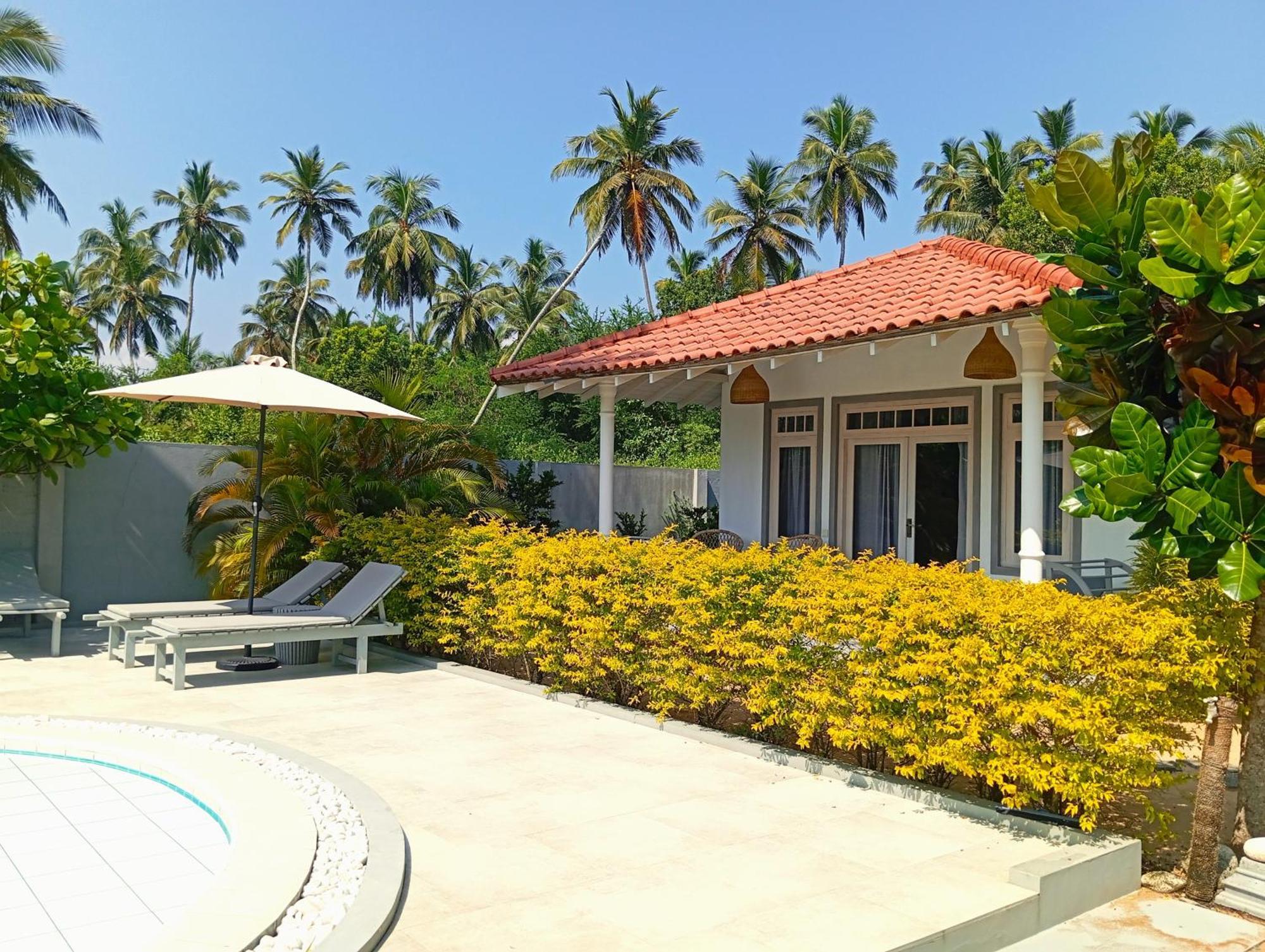 Sleeping Elephant Beach Resort Tangalle Extérieur photo