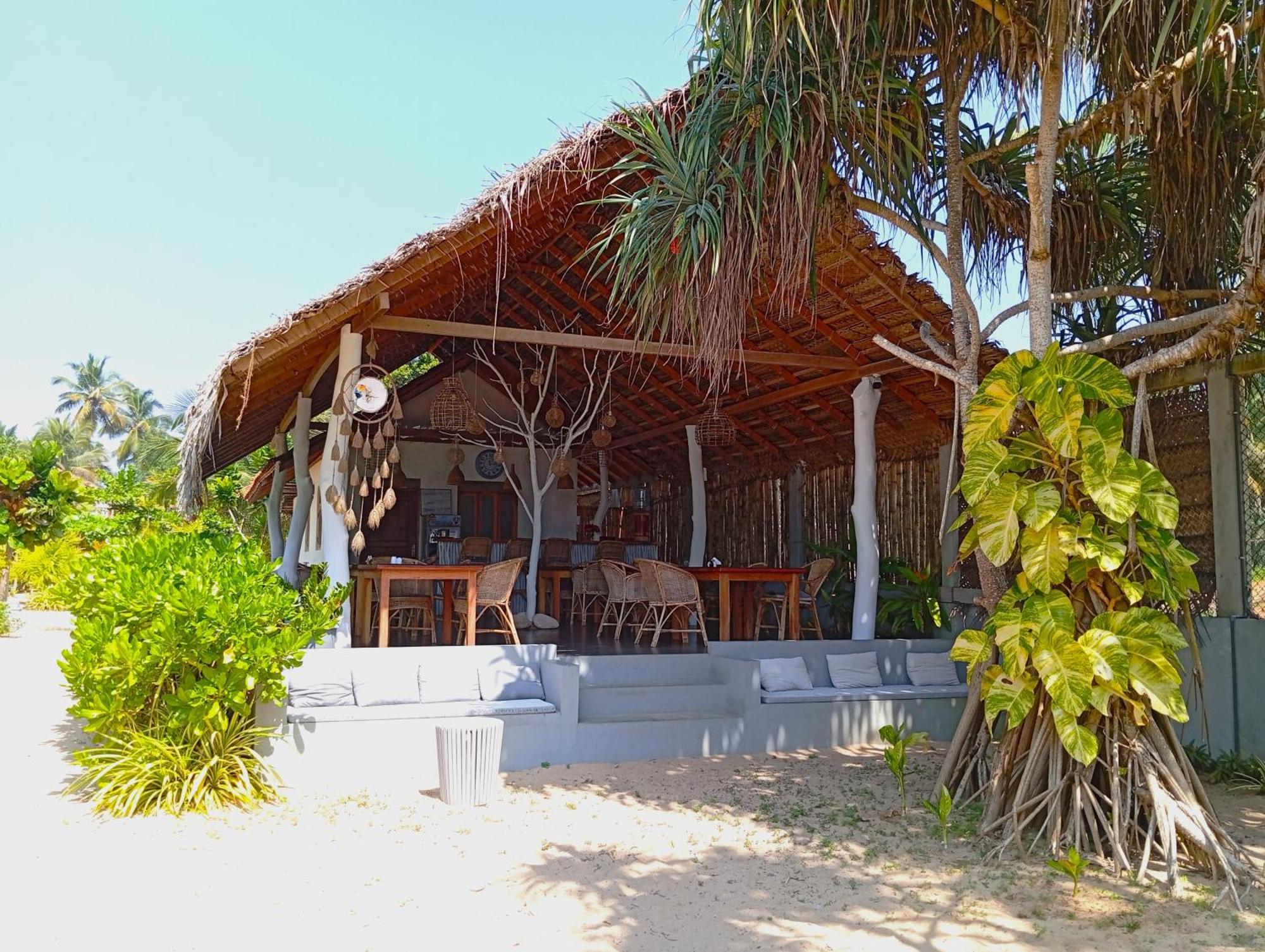 Sleeping Elephant Beach Resort Tangalle Extérieur photo